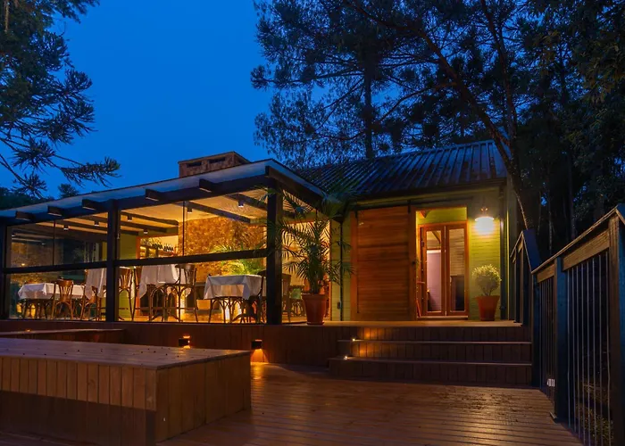 Green Barn Hotel & Bistro