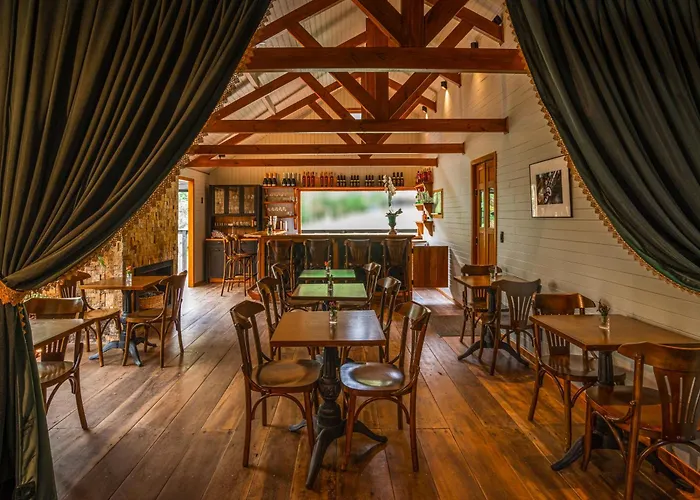 Green Barn Hotel & Bistro